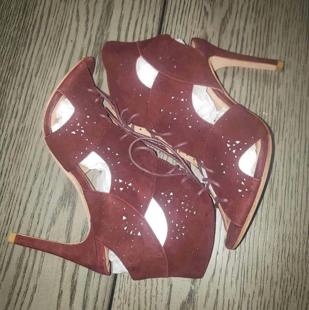 NWT Joie Raquel Bordeaux Burgundy suede lace up bootie